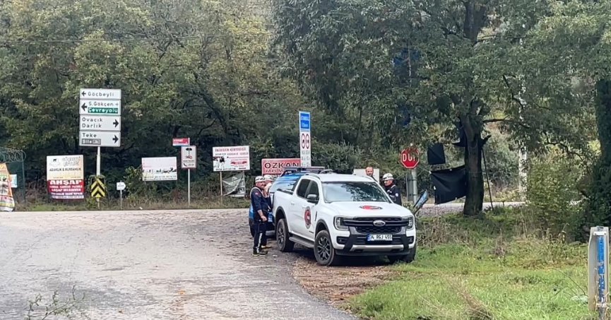 Sele kapılan cipte kaybolan 2 kişiyi arama çalışmaları sürüyor