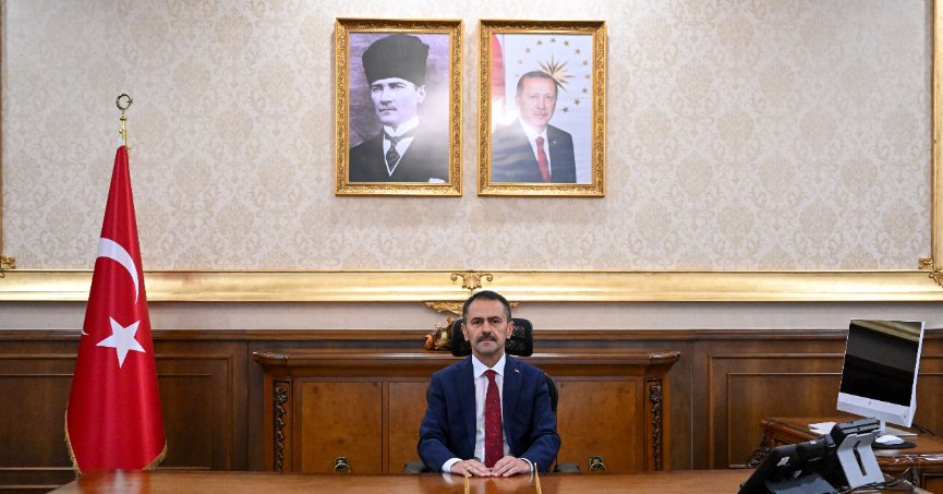 Vali Aktaş: Cumhuriyet, şanlı tarihimizin en büyük dönüm noktalarından biridir