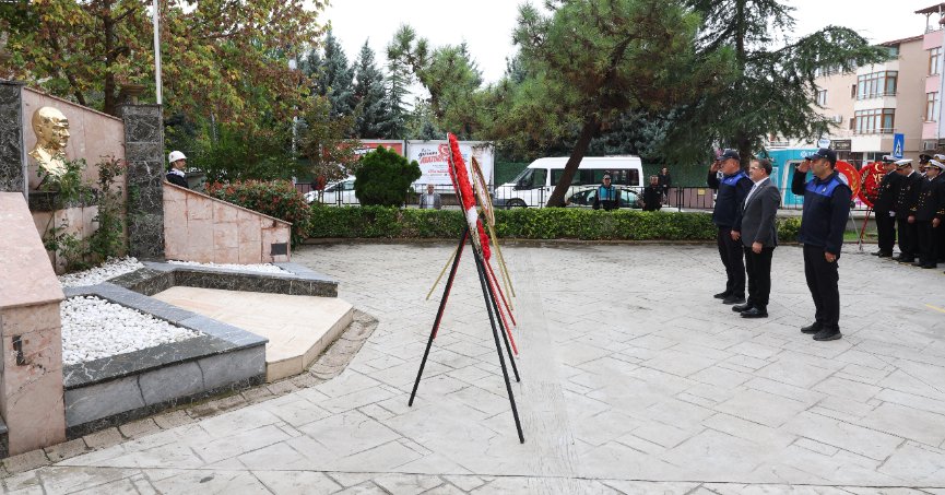 Derince'de Cumhuriyet Bayramı törenleri başladı