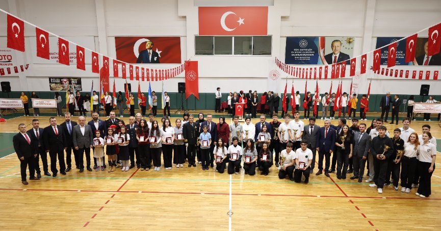 Derince’de Cumhuriyet Bayramı coşkuyla kutlandı