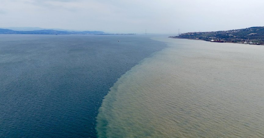 Körfez Deniz'i ikiye bölündü!