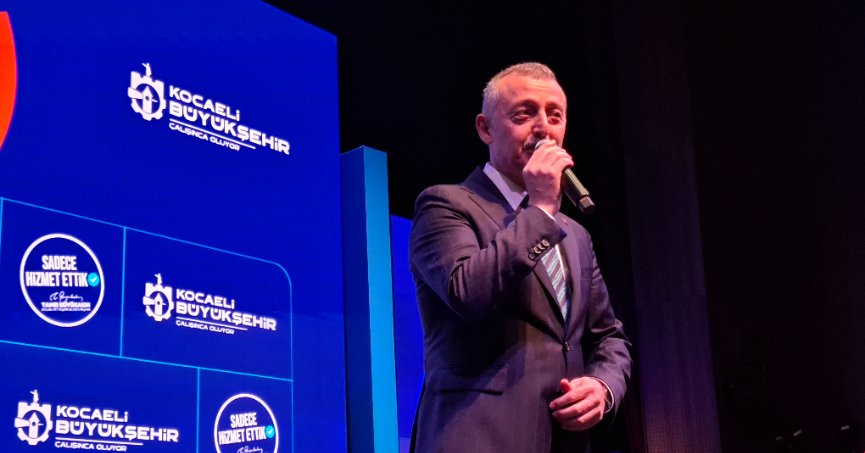 Büyükakın metro eleştirilerine cevap verdi!