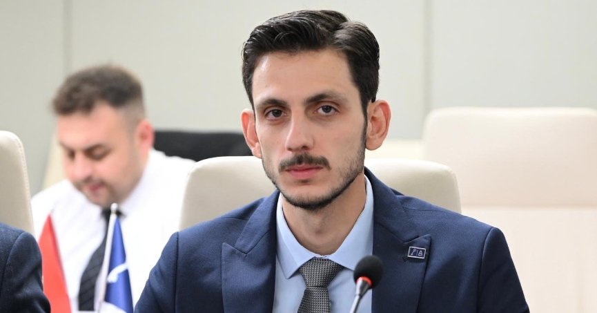 Anahtar Parti'de şok istifa!