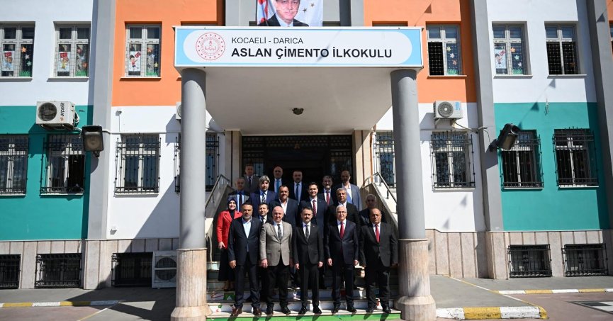 Vali Aktaş öğrencilerle buluştu