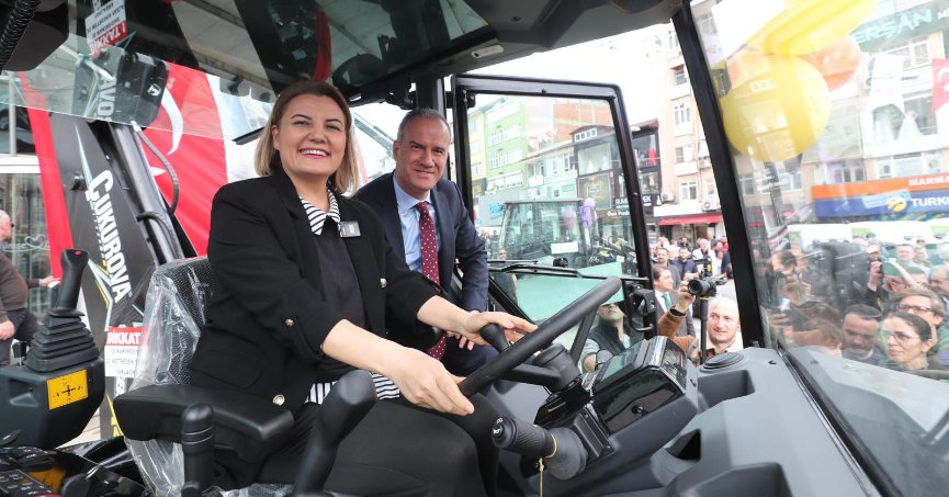 İzmit Belediyesi yeni hizmet araçlarını tanıttı