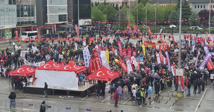 İstiklal Marşı yerine bakın ne çaldırdılar!