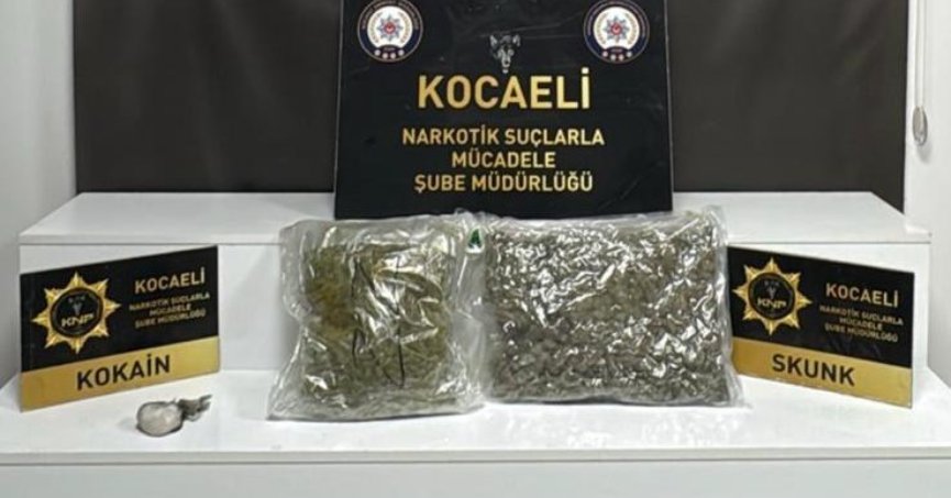 Araçta 2 kilo uyuşturucu ele geçirildi