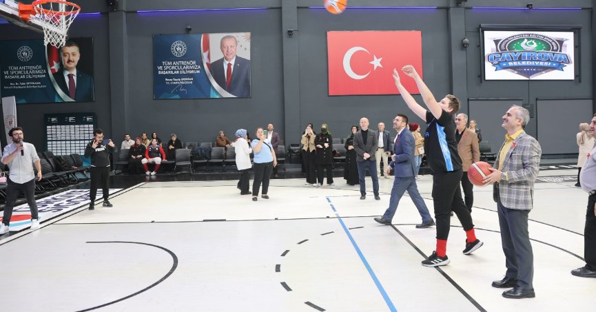 Özel Çocuklar ve basketbolcular aynı sahada buluştu