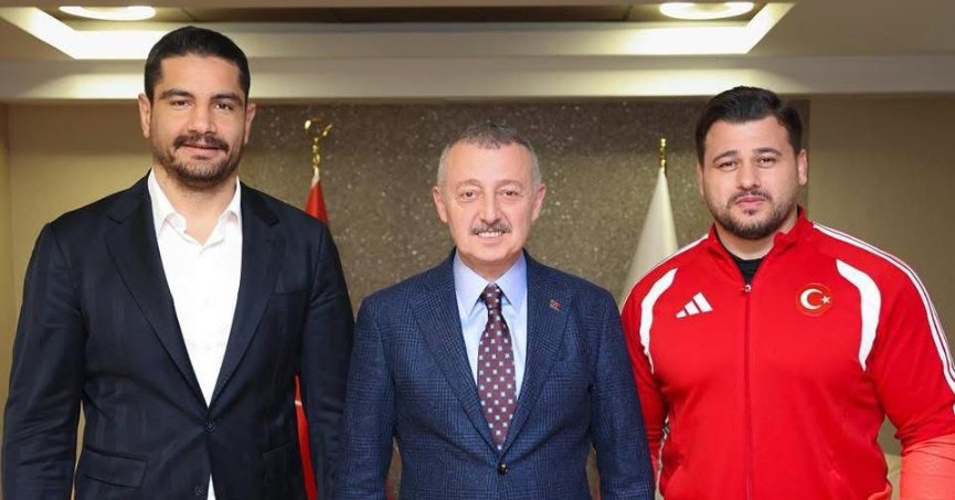 Başkan Büyükakın, güreşten iki önemli ismi ağırladı