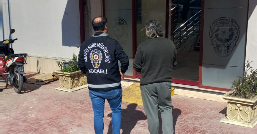 4 yıl 2 ay hapis cezası bulunan dolandırıcı yakalandı