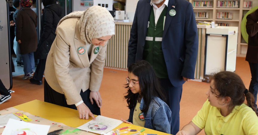 Büyükşehir, çocuklara kitap ve eğlenceyi bir araya getirdi
