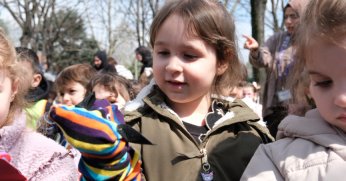 Minikler çorap kuklalarıyla tiyatro dünyasını keşfetti