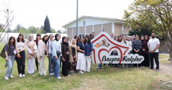 Üniversiteliler sahada sosyal hizmet eğitimi aldı