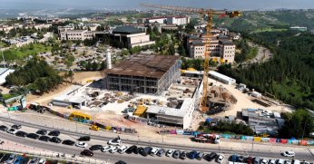 KOÜ Umuttepe Cami ve Otoparkı hızla yükseliyor