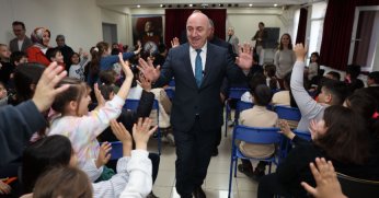 Başkan Bıyık’tan miniklere yerel yönetim dersi