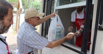 İzmit Belediyesi Mahalle Mutfaklarında 3 Çeşit Yemek 30 TL 