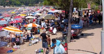 Kandıra sahillerinden 64 TIR çöp toplandı 