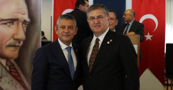 Yıldızlı koltuğu korudu