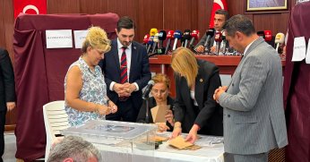 Yine geçersiz oy çıktı: İzmit’te başkan vekili seçimi 3. tura kaldı