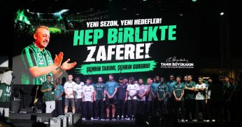 Havai fişekler, marşlar ve Buray konseri…