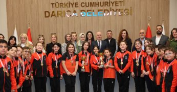 Darıca’dan çifte zafer: Halk oyunlarında il birinciliği