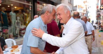 Başkan Çalık, Esnafla Kahvaltıda Bir Araya Geldi   