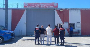 Aranan 3 göçmen kaçakçısı Gölcük'te yakalandı 
