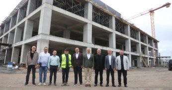 200 yataklı devlet hastanesinin kaba inşaatı tamamlandı 