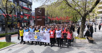 İzmit’te eğitimciler bugün tekrar yürüyecek