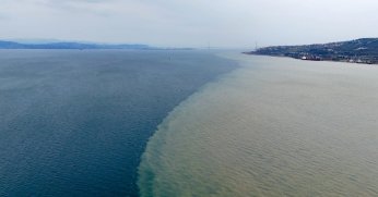 Körfez Deniz'i ikiye bölündü!