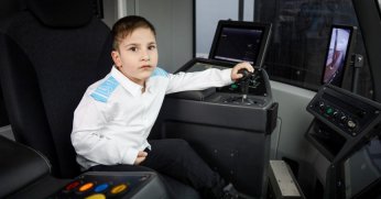 Otizmli Muhammet Enes’in Vatman hayali gerçek oldu