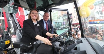 İzmit Belediyesi yeni hizmet araçlarını tanıttı