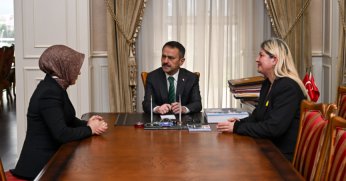 Gölcük Otizm Derneği Başkanı Vali Aktaş’ı ziyaret etti