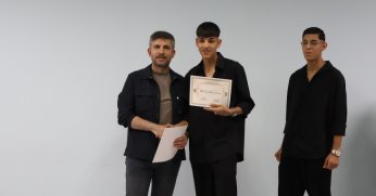 Beyaz Kalpler, mezunlarını mesleğe uğurladı