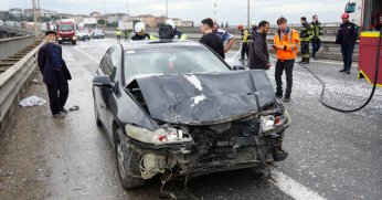 Yola saçılan atıklar zincirleme kazayı getirdi!