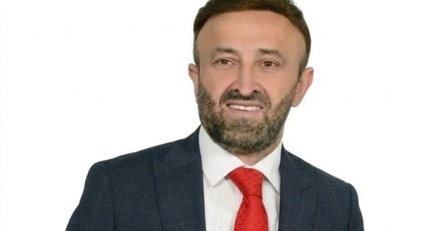 İzmit Belediye Meclisinde Dengeler Değişiyor: Erdal Şahin CHP’den İstifa Etti